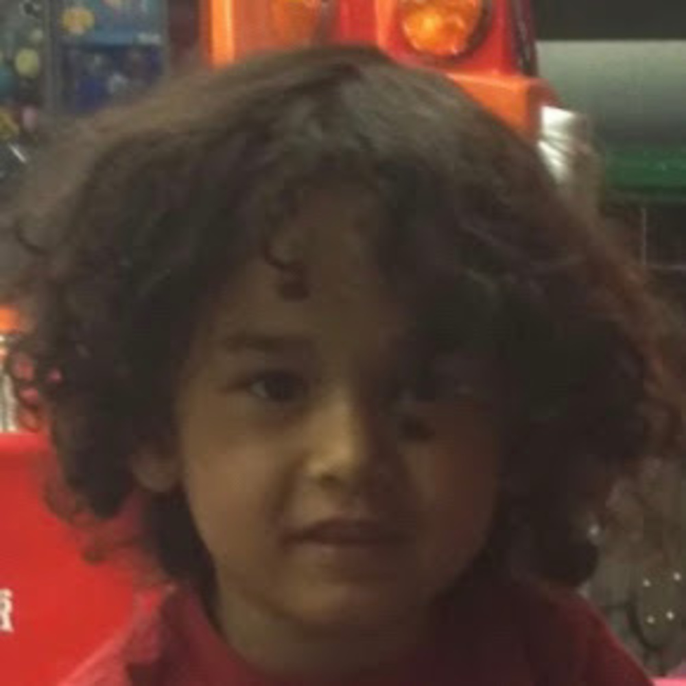 Meet your Posher, Carlos